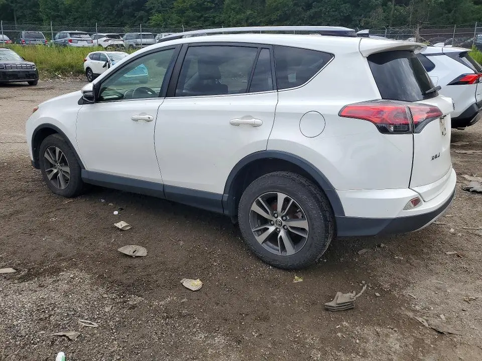 2017 TOYOTA RAV4 XLE  
