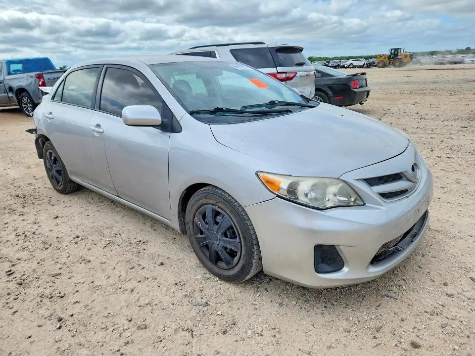 2011 TOYOTA COROLLA LE  