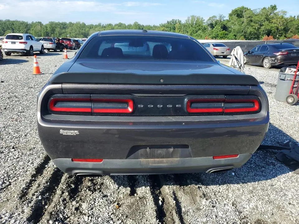2016 DODGE CHALLENGER SXT  