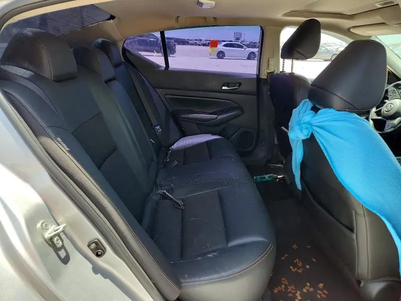 2019 NISSAN ALTIMA SR  