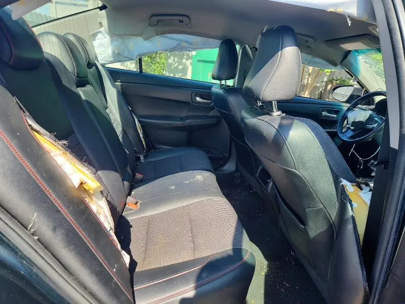 2017 TOYOTA CAMRY SE  