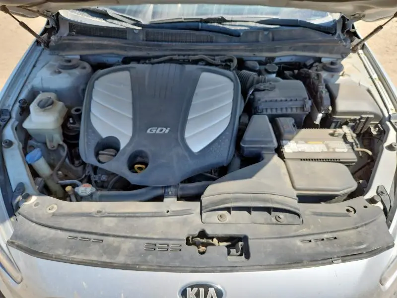 2016 KIA CADENZA LUXURY  