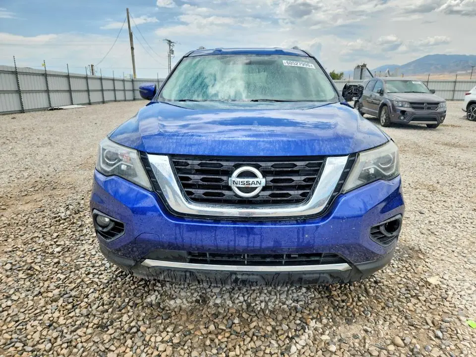 2018 NISSAN PATHFINDER SV  