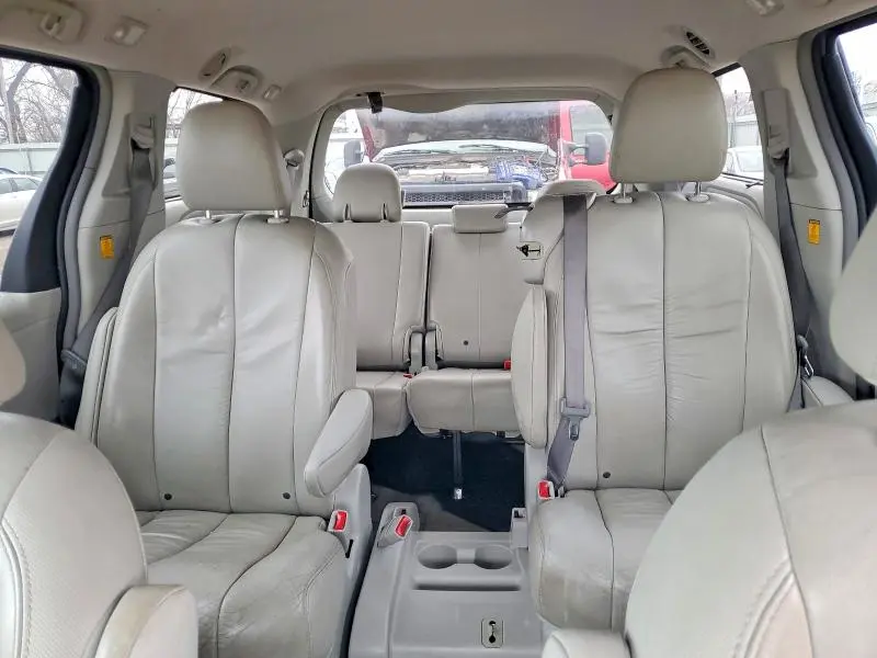 2012 TOYOTA SIENNA XLE 8-PASSENGER  