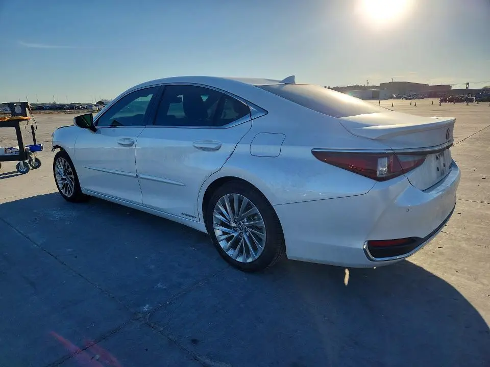 2022 LEXUS ES 300H ULTRA LUXURY  