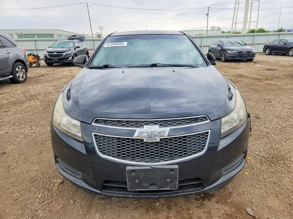 2013 CHEVROLET CRUZE LS  