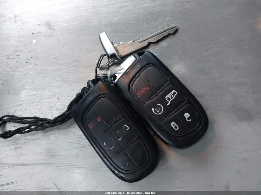 2019 JEEP CHEROKEE LATITUDE PLUS 4X4