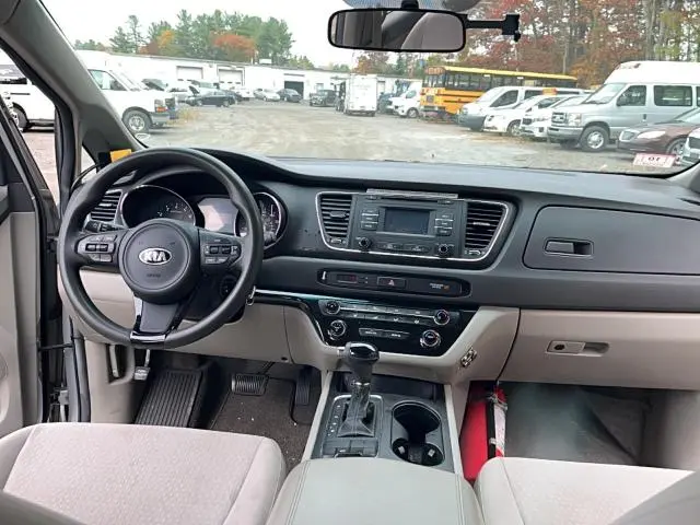 2016 KIA SEDONA L  