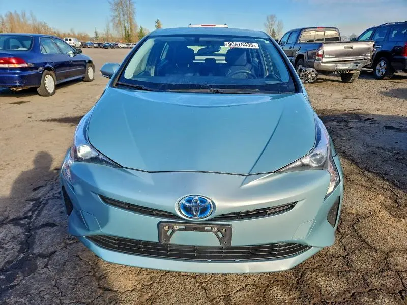2016 TOYOTA PRIUS   