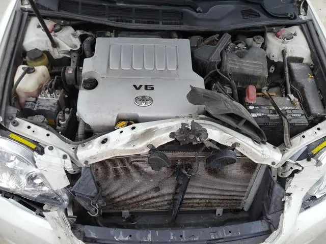2010 TOYOTA AVALON XL  