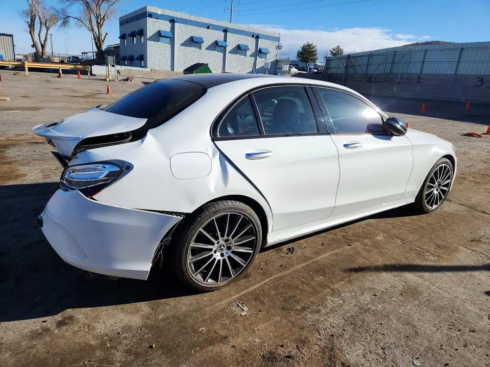 2017 MERCEDES-BENZ C 300  