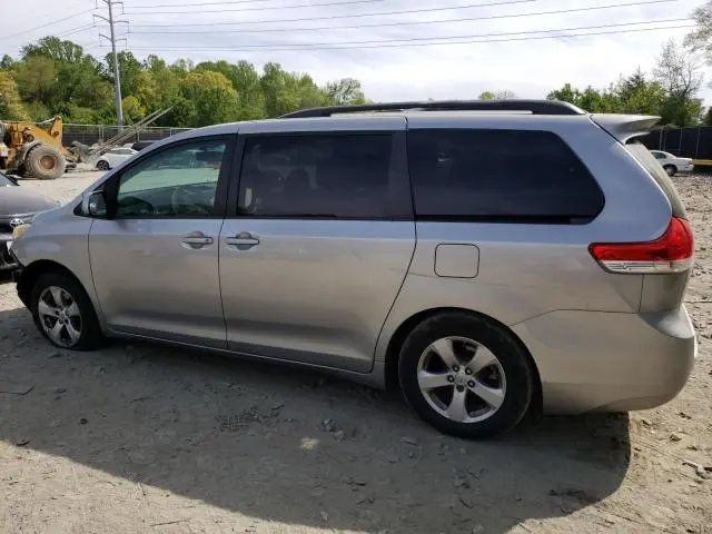 2013 TOYOTA SIENNA LE  