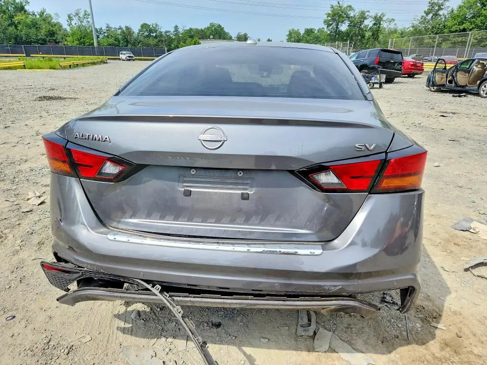 2023 NISSAN ALTIMA SV  