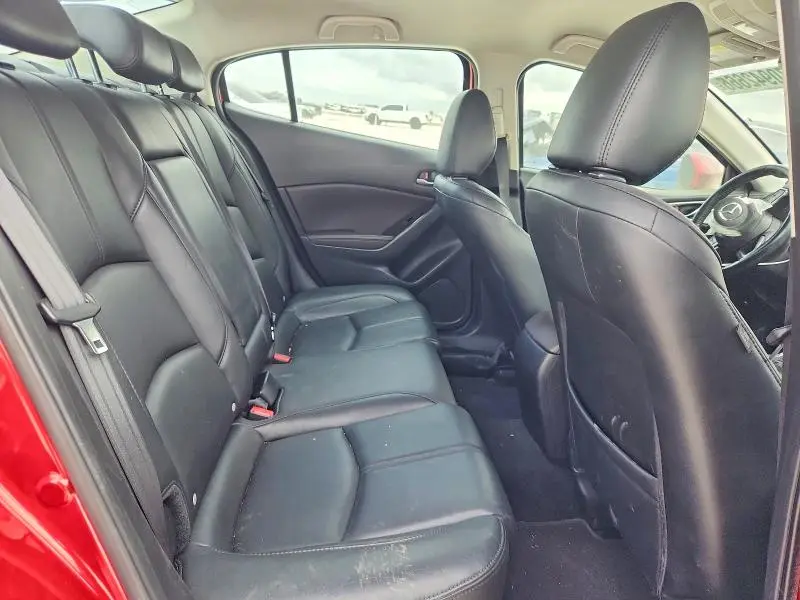 2018 MAZDA 3 TOURING  