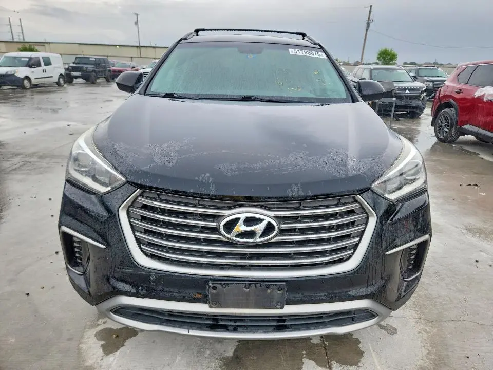 2018 HYUNDAI SANTA FE SE  