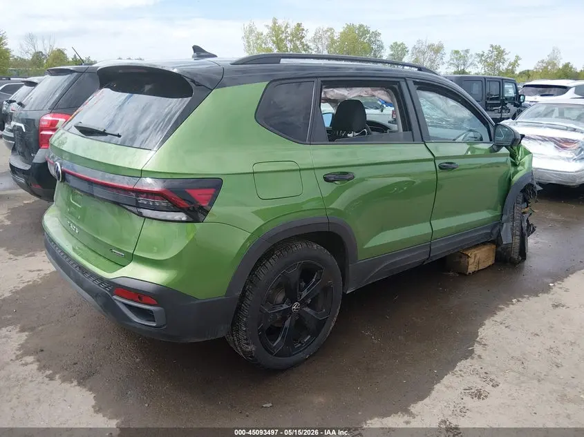 2025 VOLKSWAGEN TAOS 1.5T SE BLACK