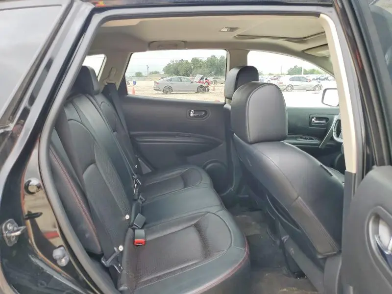 2011 NISSAN ROGUE S  