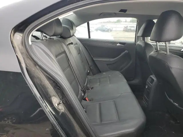 2012 VOLKSWAGEN JETTA SE  