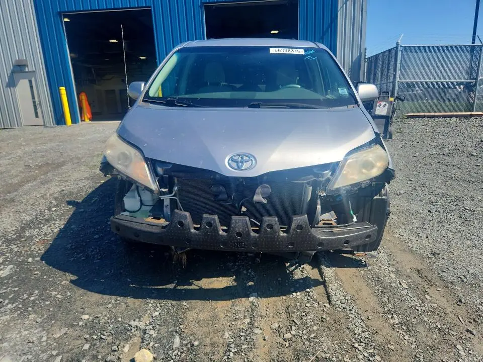 2012 TOYOTA SIENNA BASE 7-PASSENGER  