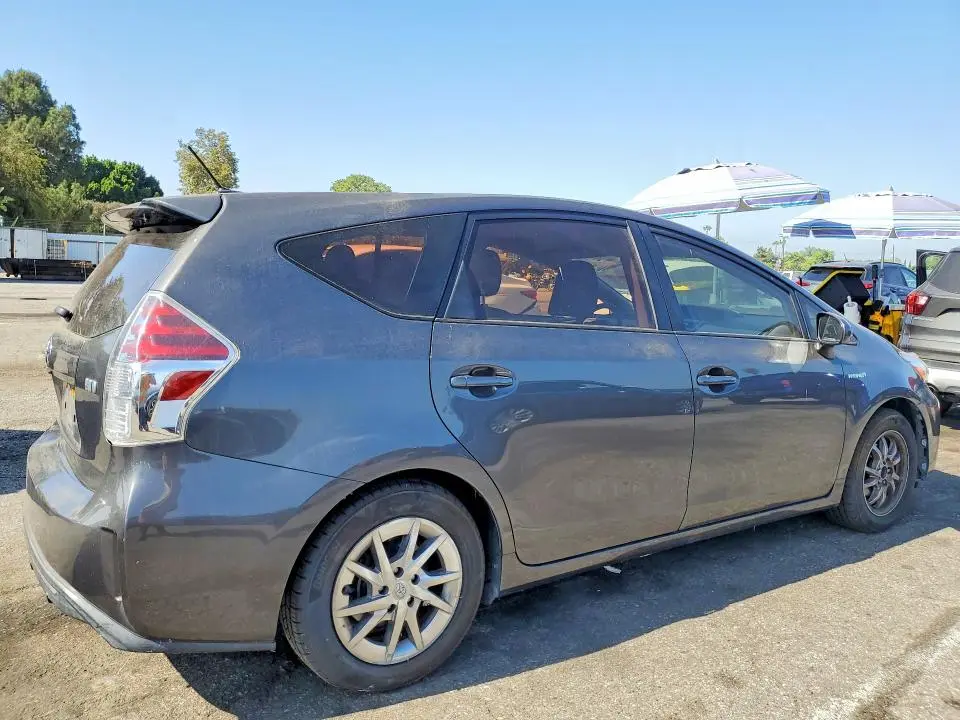 2015 TOYOTA PRIUS V FOUR  