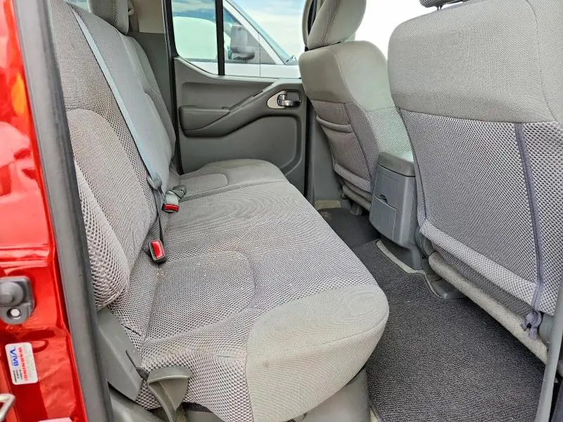 2017 NISSAN FRONTIER SV  