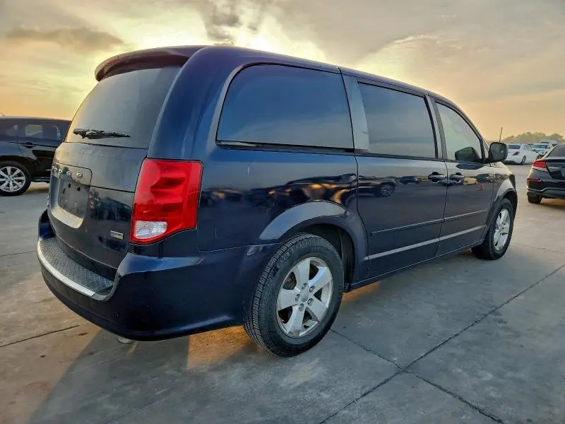2014 DODGE GRAND CARAVAN SE  