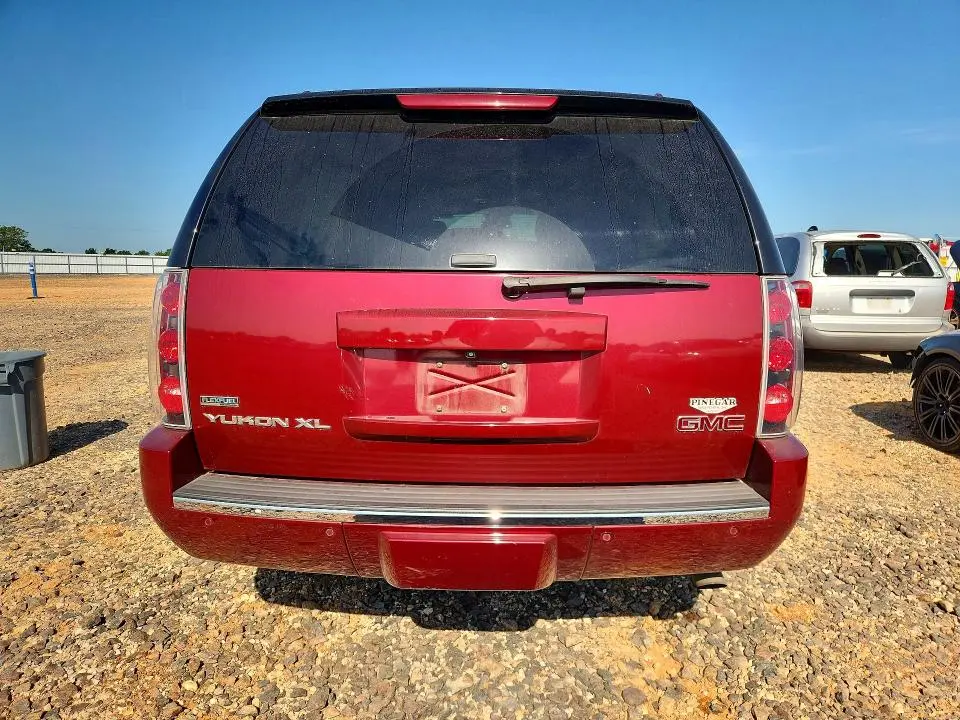2010 GMC YUKON XL DENALI  