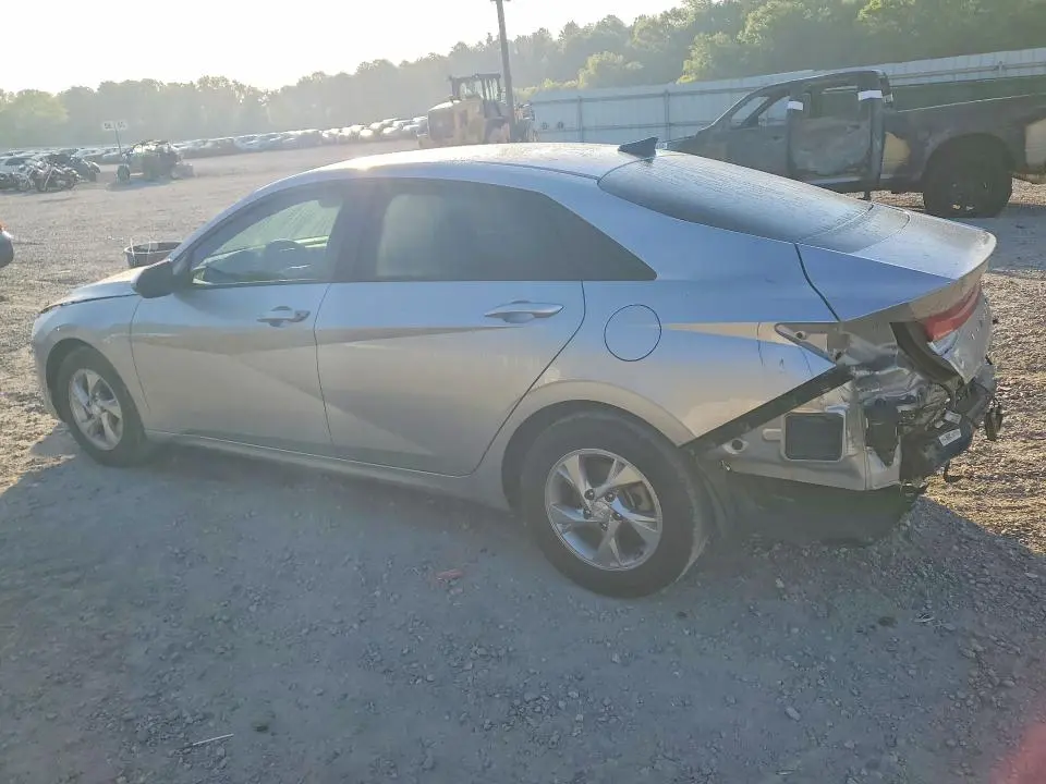 2021 HYUNDAI ELANTRA SE  