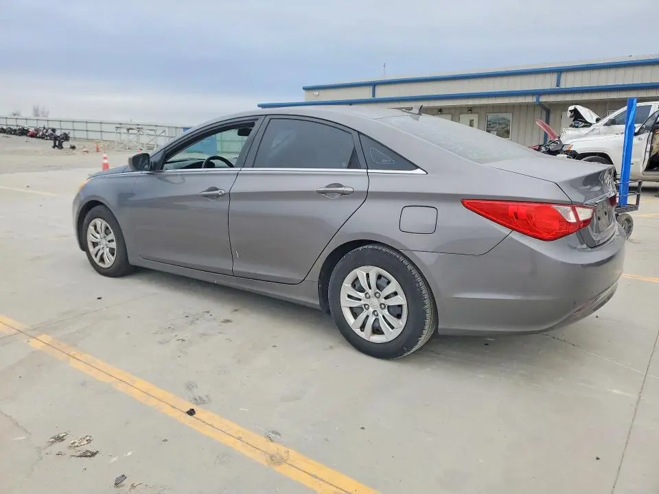 2011 HYUNDAI SONATA GLS  