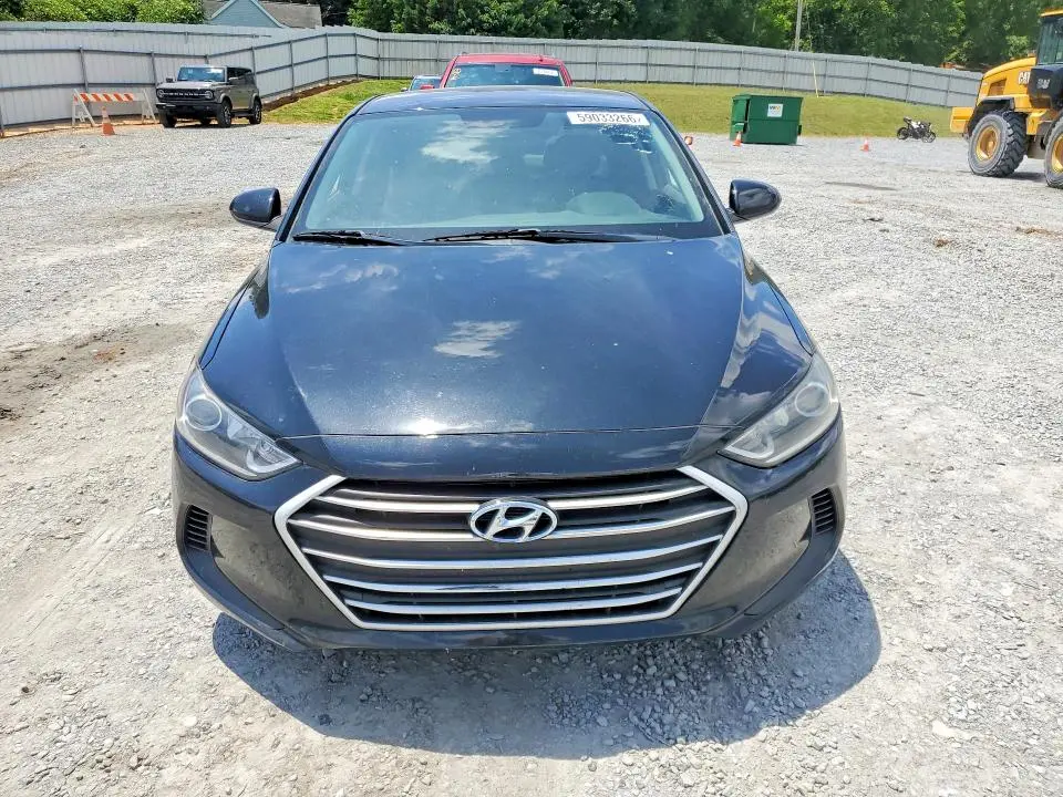 2018 HYUNDAI ELANTRA SE  
