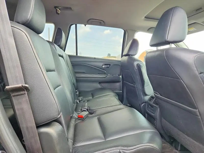 2022 HONDA PILOT SE  