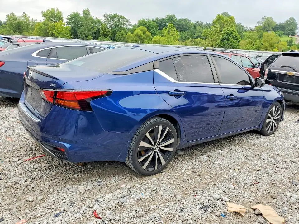 2019 NISSAN ALTIMA SR  