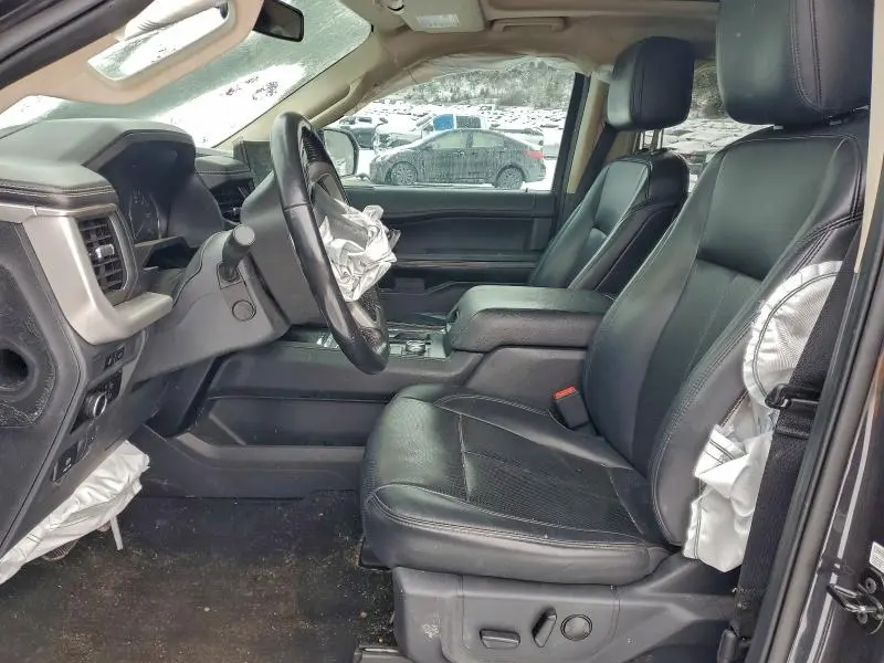 2024 FORD EXPEDITION XLT  