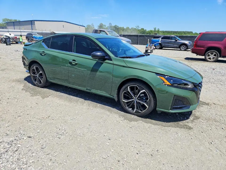 2026 NISSAN ALTIMA SR  