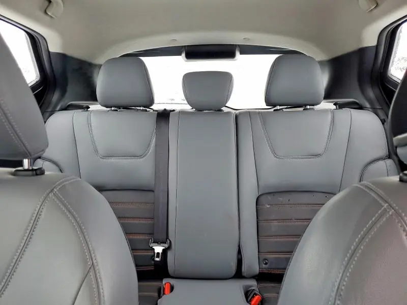 2022 NISSAN KICKS SR  