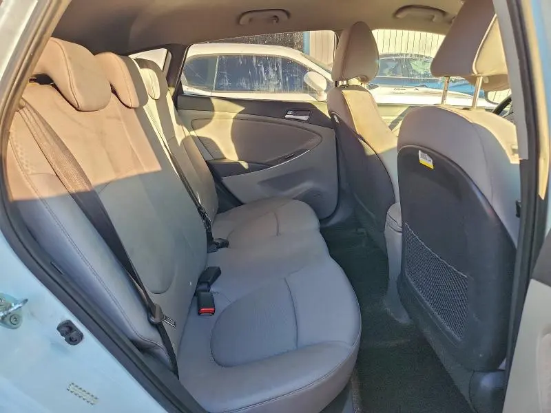 2015 HYUNDAI ACCENT GLS  