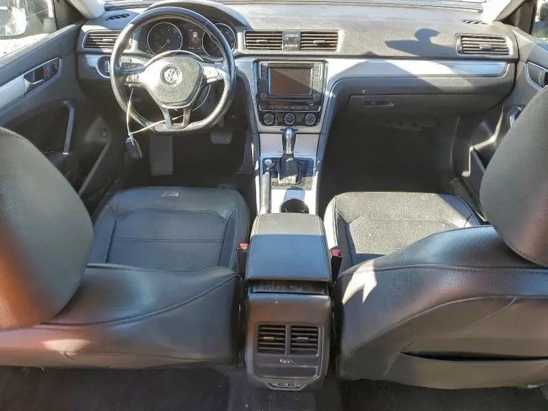 2019 VOLKSWAGEN PASSAT WOLFSBURG  