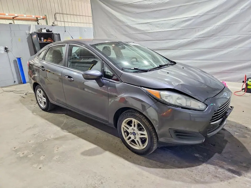 2017 FORD FIESTA SE  