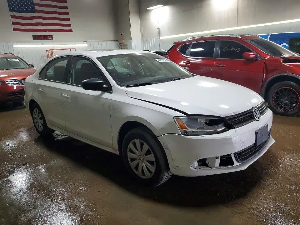 2013 VOLKSWAGEN JETTA BASE  