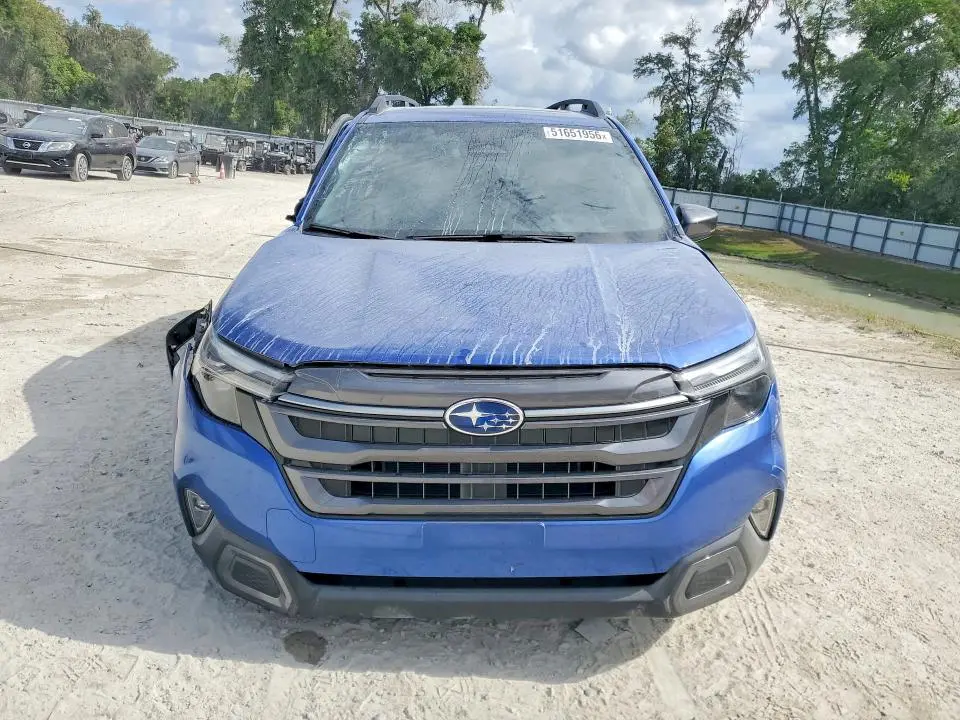 2025 SUBARU FORESTER LIMITED  