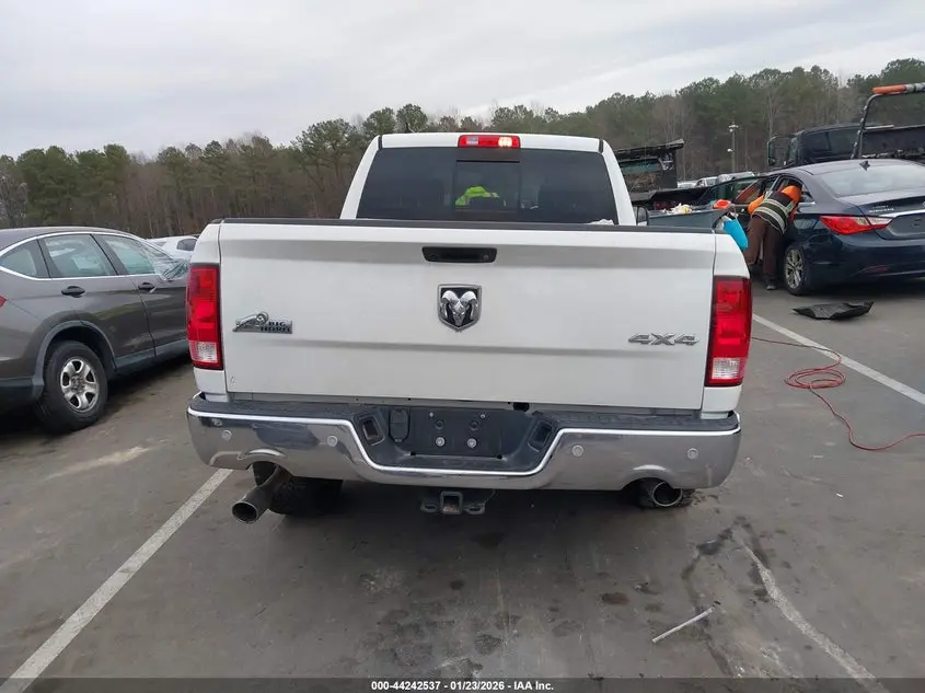 2018 RAM 1500 BIG HORN  4X4 6'4 BOX