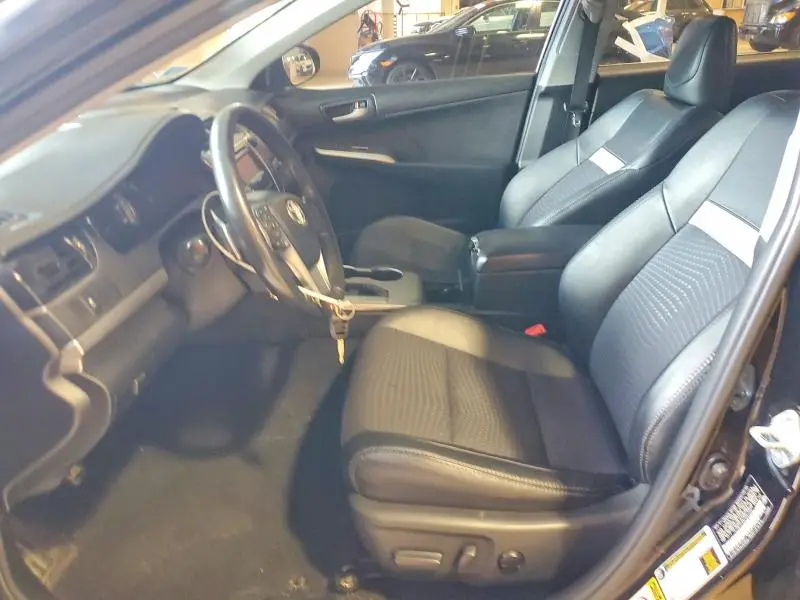 2012 TOYOTA CAMRY SE  