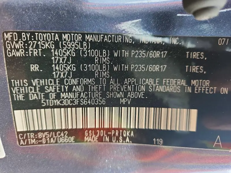 2015 TOYOTA SIENNA XLE 8-PASSENGER  