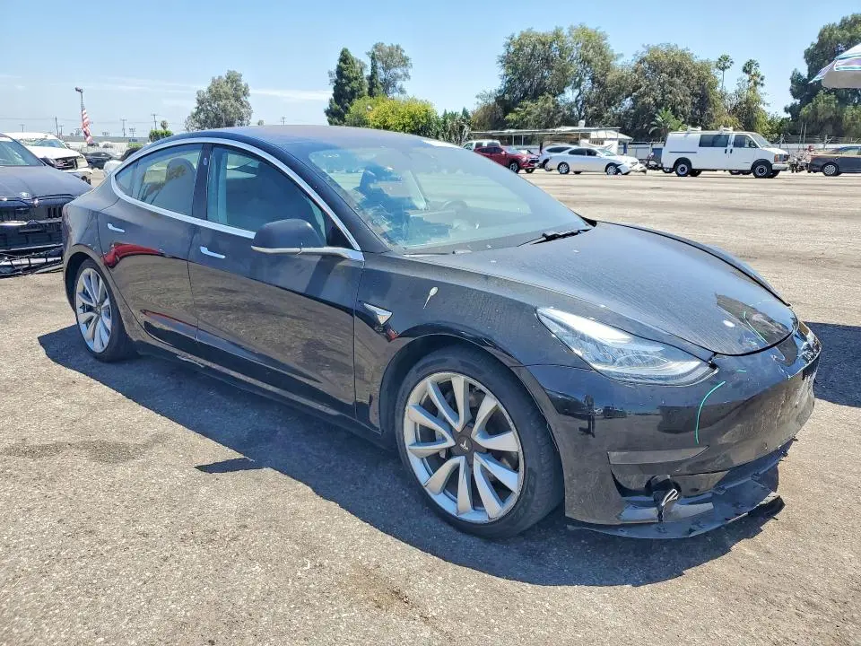 2018 TESLA MODEL 3   