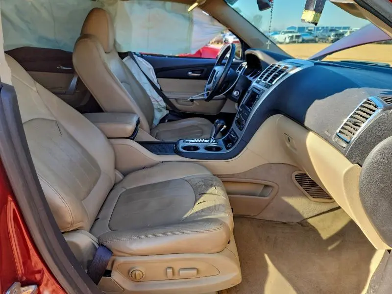 2010 GMC ACADIA SLT-2  