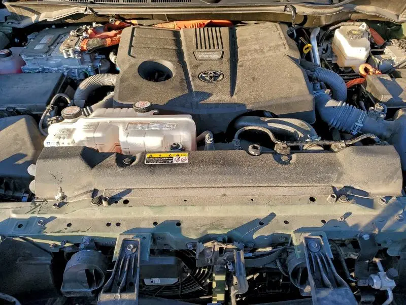 2023 TOYOTA SEQUOIA SR5  