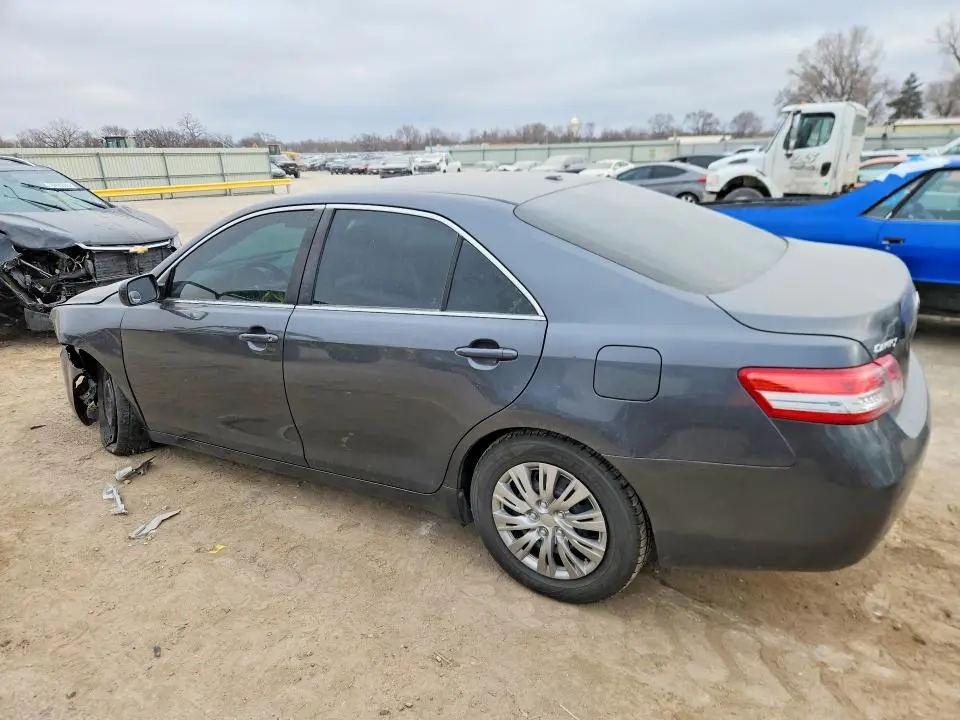 2011 TOYOTA CAMRY LE  