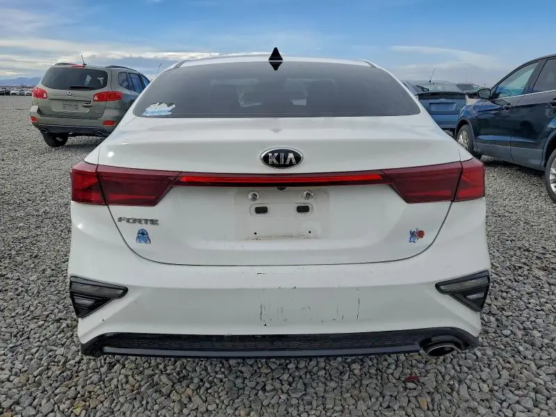 2021 KIA FORTE FE  