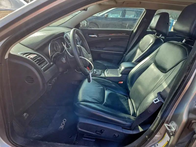 2016 CHRYSLER 300 LIMITED  