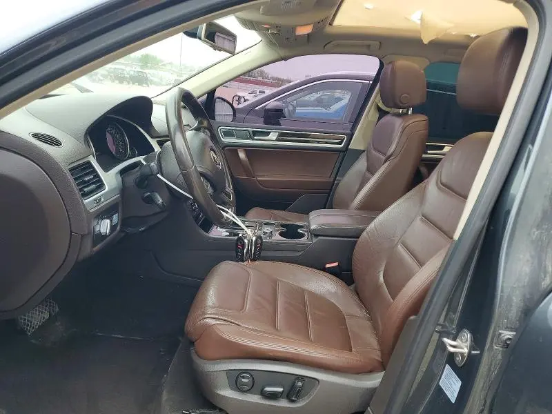 2013 VOLKSWAGEN TOUAREG V6 TDI  